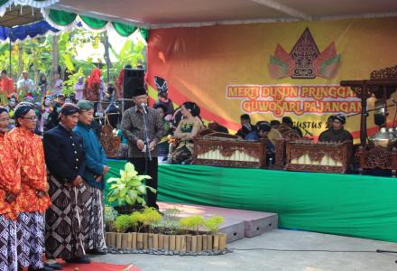 Kirab Budaya Merti Dusun Pringgading
